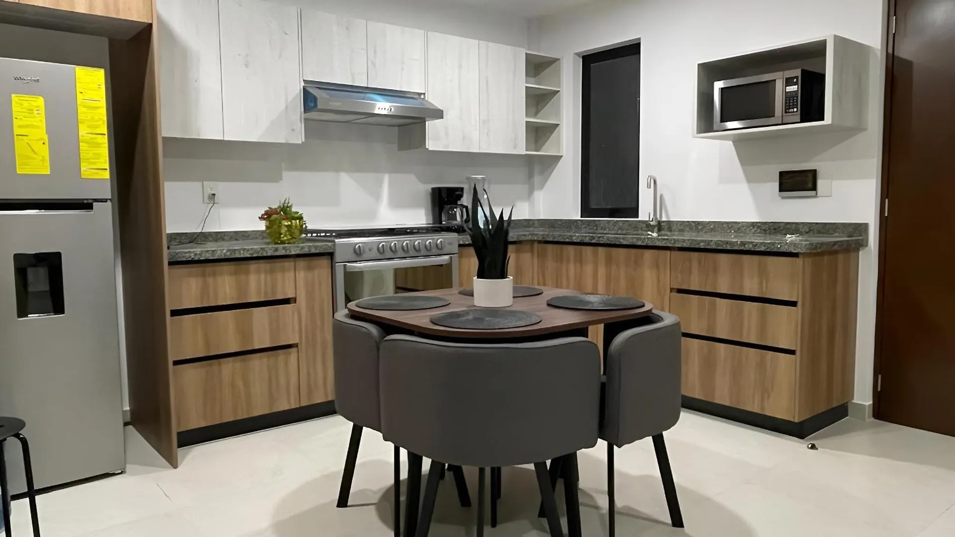 Apartamento Depa Familiar Centrico Gdl Con Estacionamiento Guadalajara